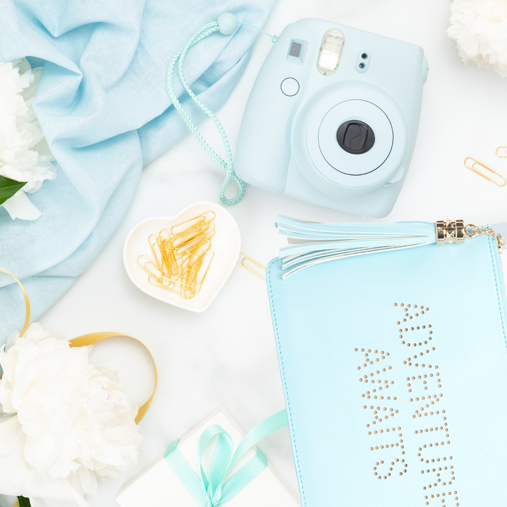 Adventure Awaits Fun Clutch
